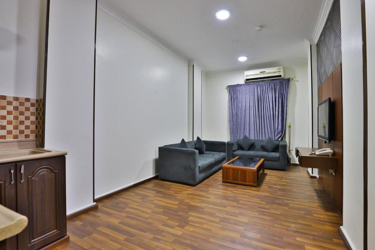 Oyo 288 Diafati Residential Units Hotel Nadinah Eksteriør billede
